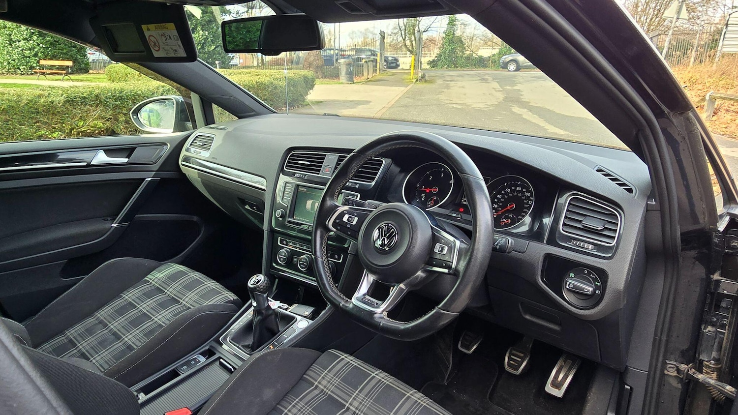 Used Volkswagen Golf 2015 for sale - 77559507: Photo 16