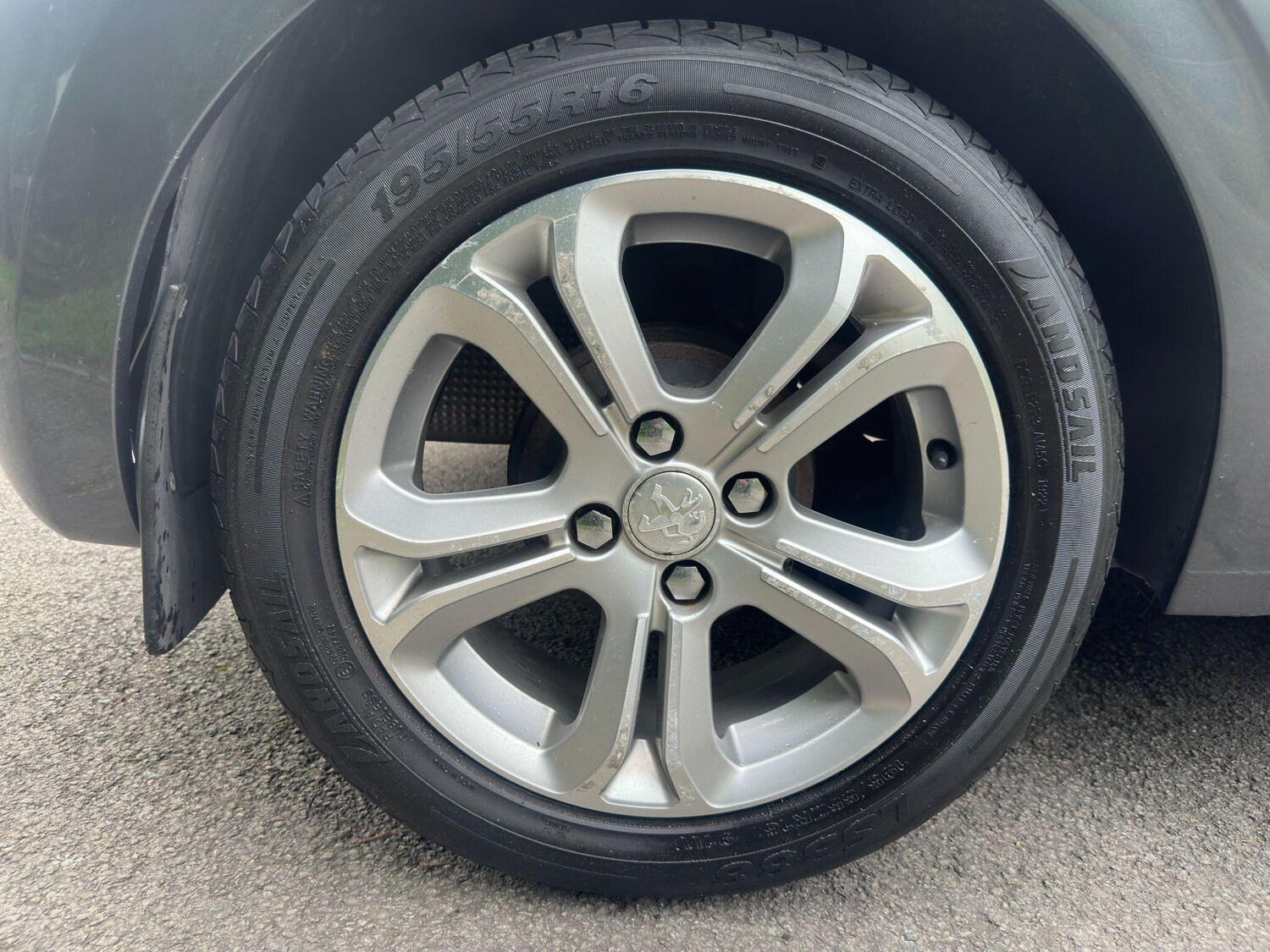 Used Peugeot 208 2013 for sale - 76094217: Photo 36