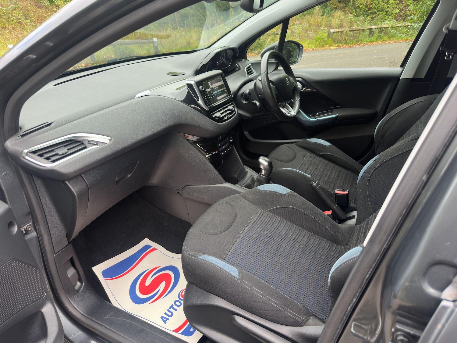 Used Peugeot 208 2013 for sale - 76094217: Photo 47