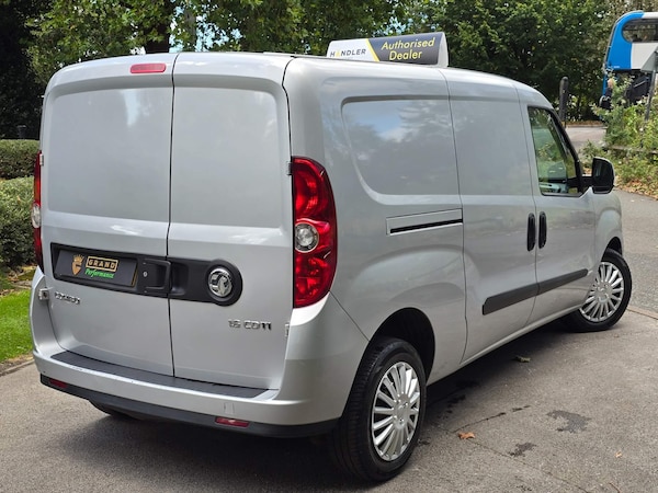 Used Vauxhall Combo 2016 for sale - 72605392: Photo 2