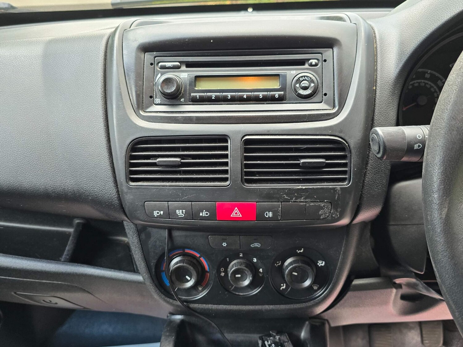 Used Vauxhall Combo 2016 for sale - 72605392: Photo 30