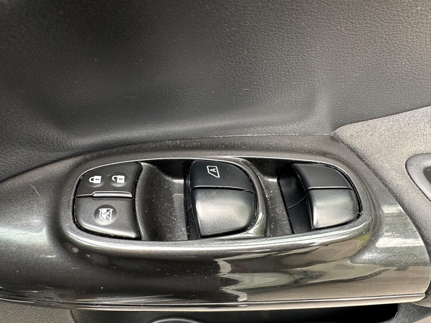 Used Nissan Juke 2014 for sale - 76991357: Photo 28