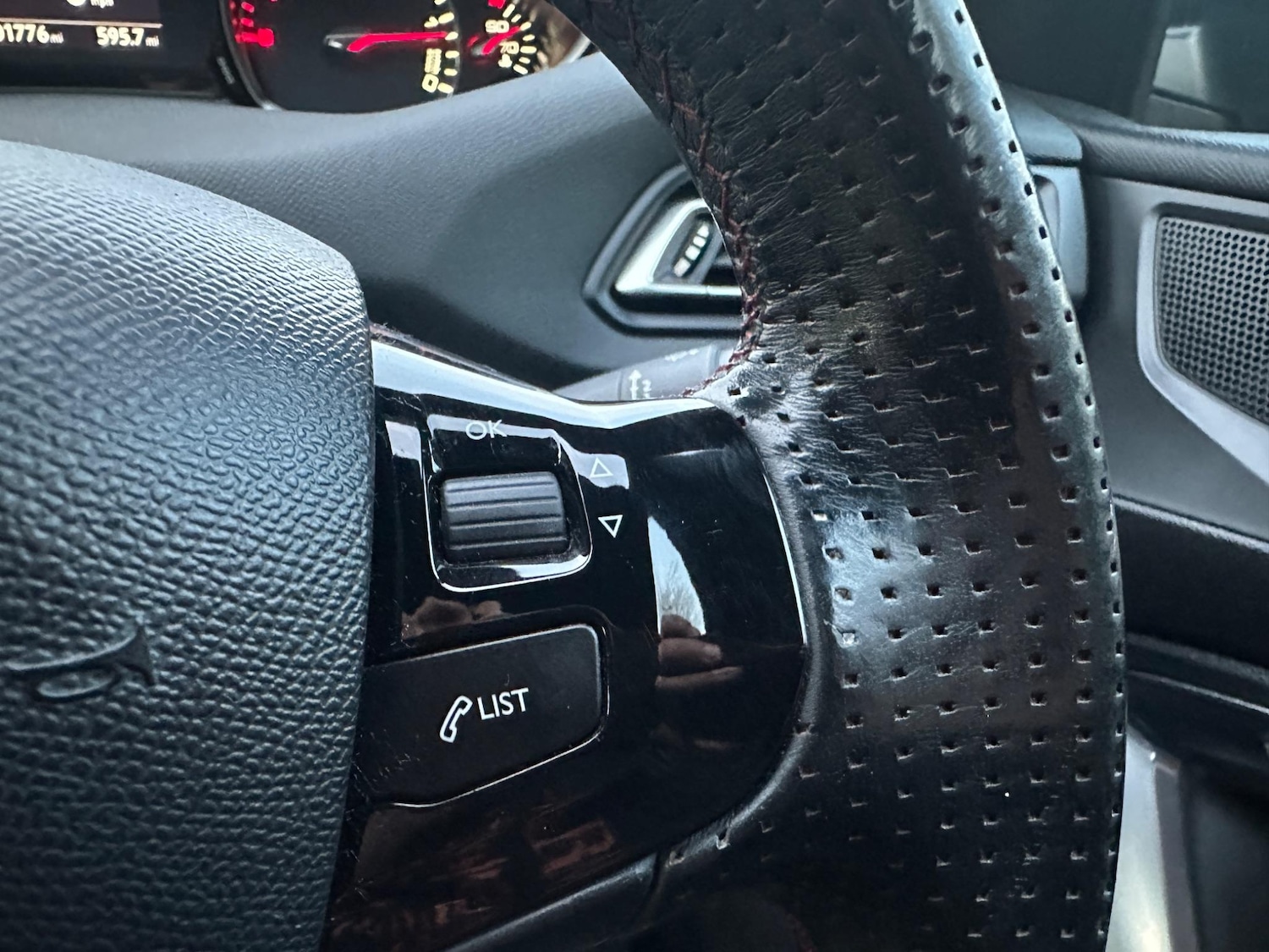 Used Peugeot 308 2016 for sale - 77175662: Photo 27