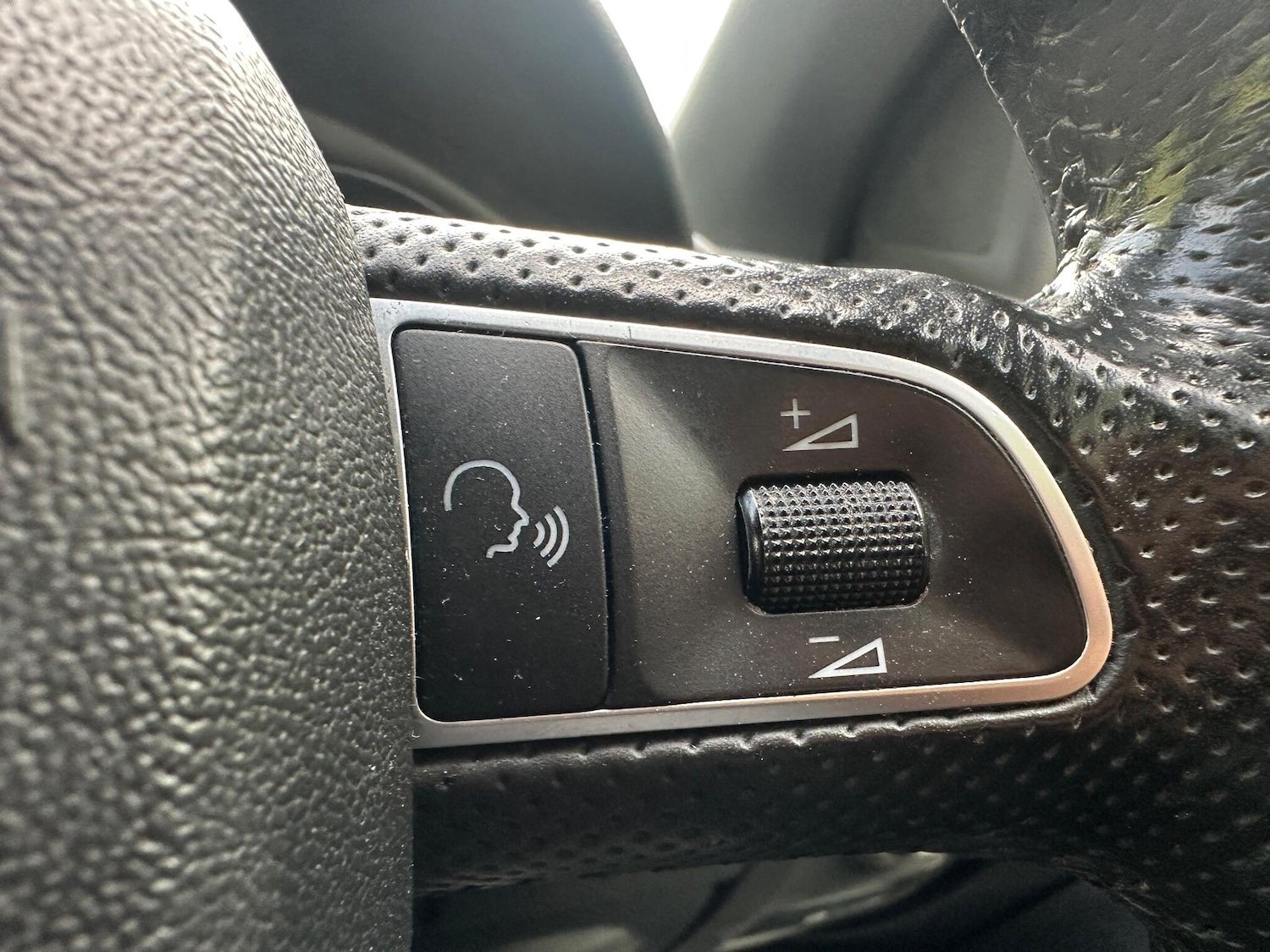 Used Audi Q7 2010 for sale - 76993571: Photo 37