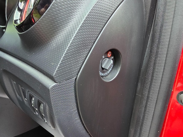 Used Renault Captur 2015 for sale - 74382815: Photo 38