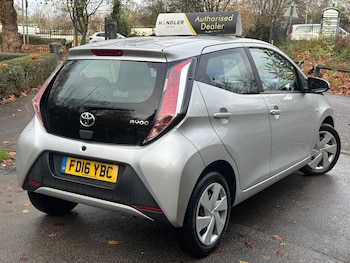 Used Toyota AYGO 2016 for sale - 76538854: Photo