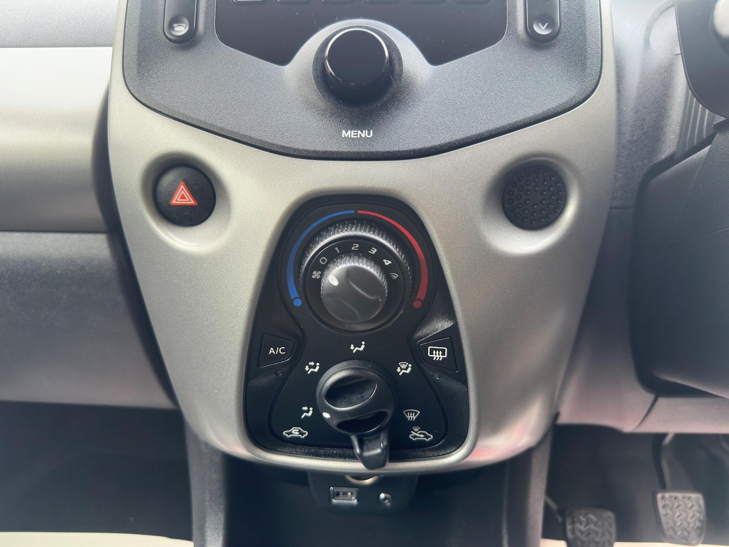 Used Toyota AYGO 2016 for sale - 76538854: Photo 57