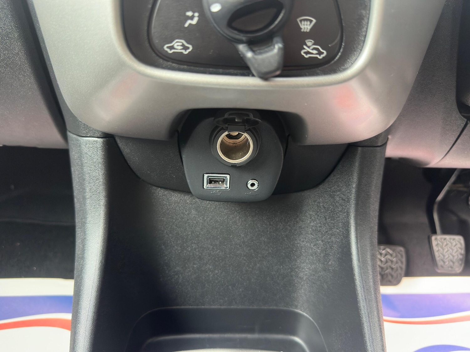 Used Toyota AYGO 2016 for sale - 76538854: Photo 58