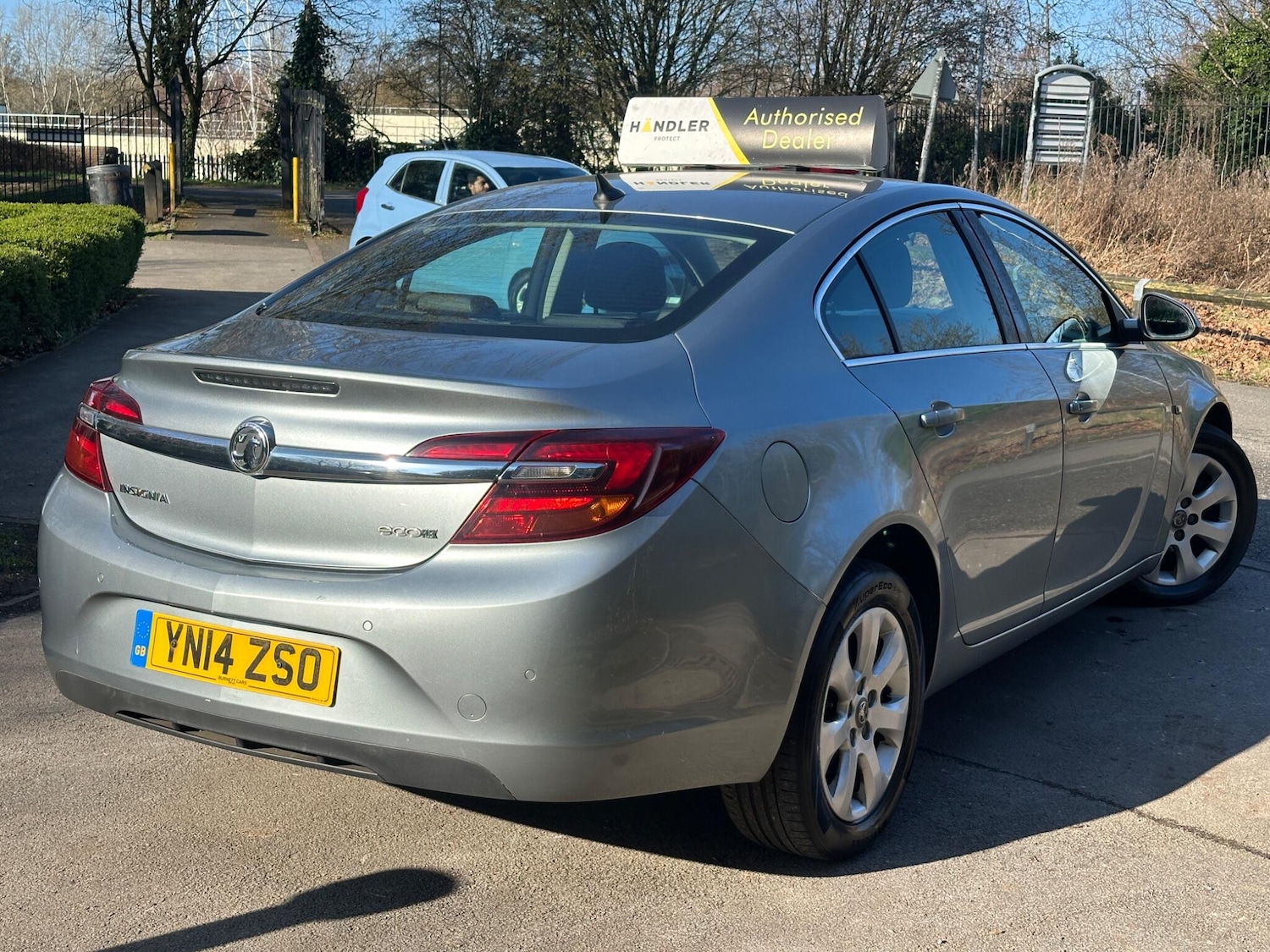 Used Vauxhall Insignia 2014 for sale - 77882657: Photo 2