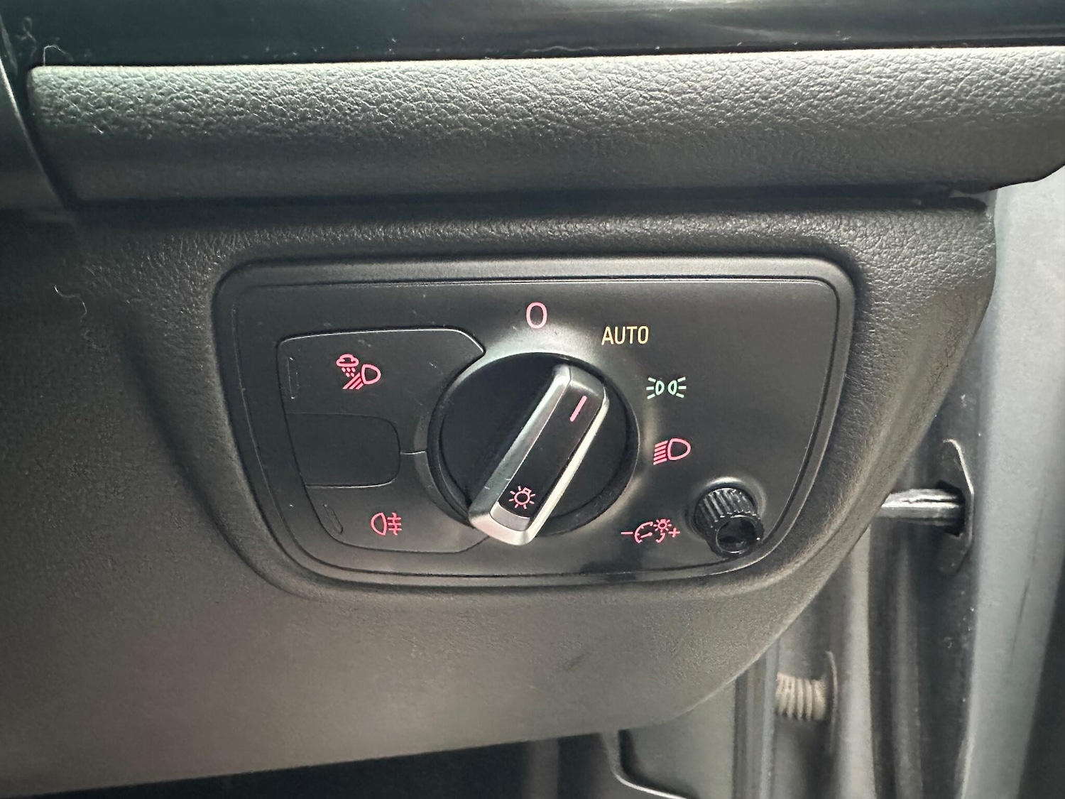 Used Audi A6 Avant 2014 for sale - 76175255: Photo 34