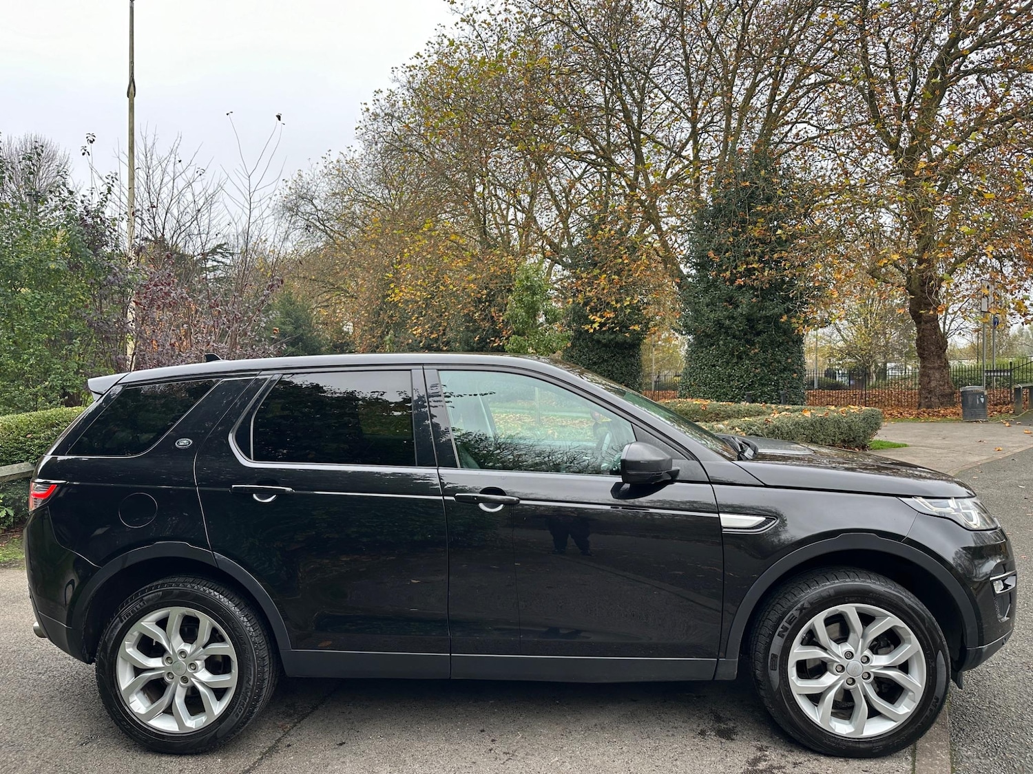 Used Land Rover Discovery Sport 2016 for sale - 76988712: Photo 10