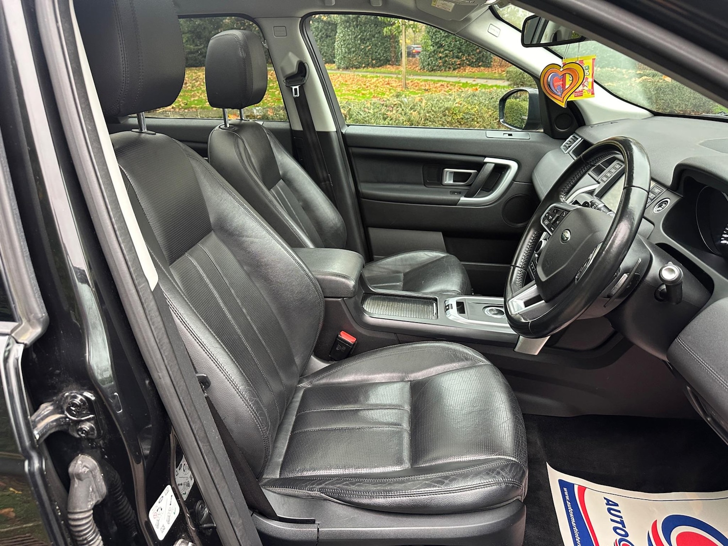 Used Land Rover Discovery Sport 2016 for sale - 76988712: Photo 16