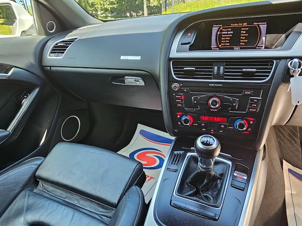 Used Audi A5 Cabriolet 2009 for sale - 75377489: Photo 23