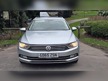 Used Volkswagen Passat 2015 for sale - 77695423: Photo