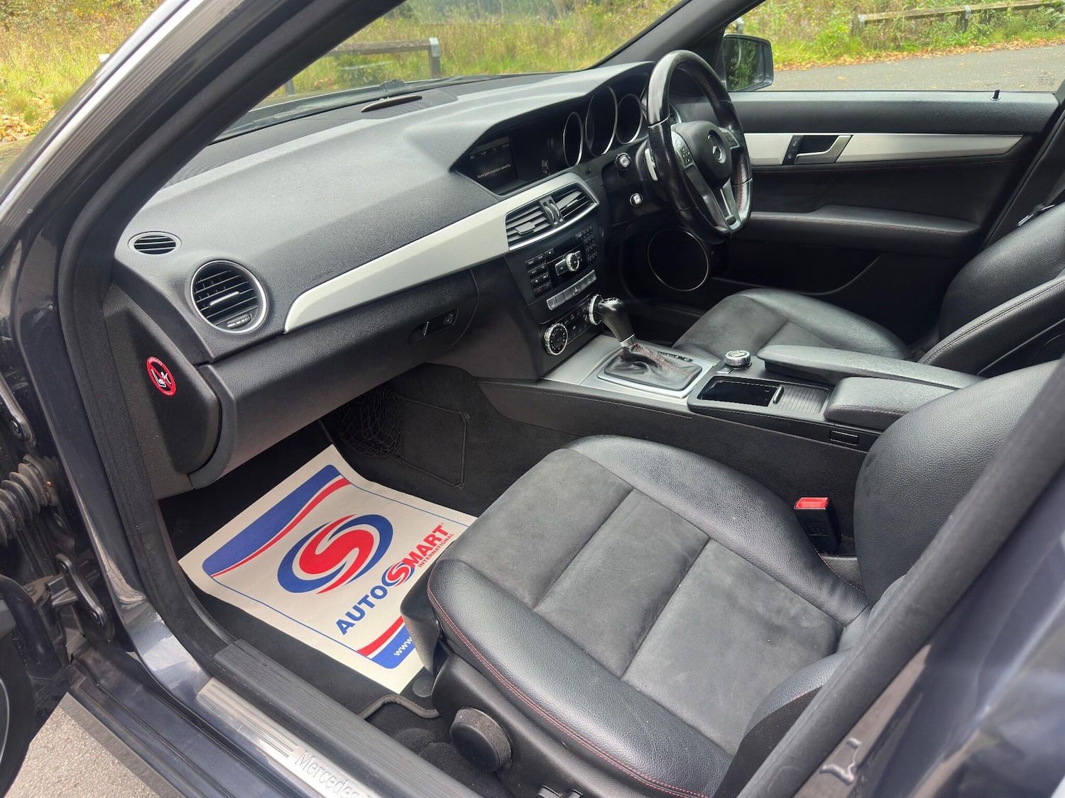 Used Mercedes-Benz C Class 2012 for sale - 76381080: Photo 40