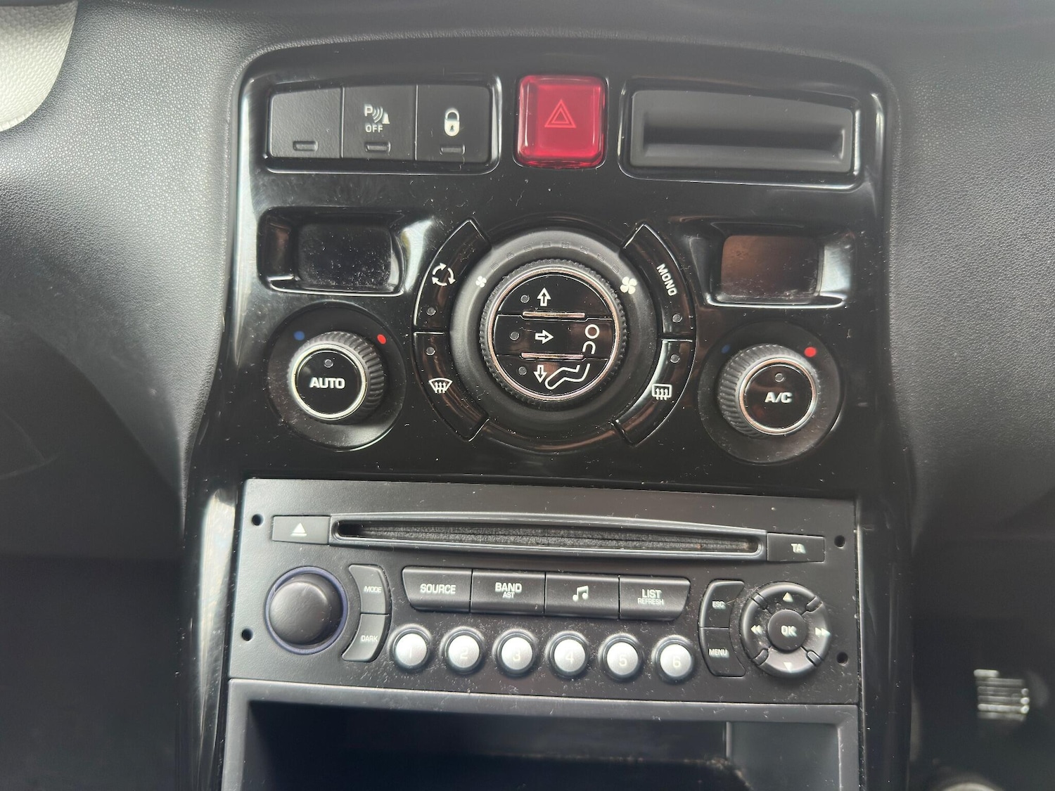 Used Citroen C3 Picasso 2012 for sale - 76561064: Photo 24