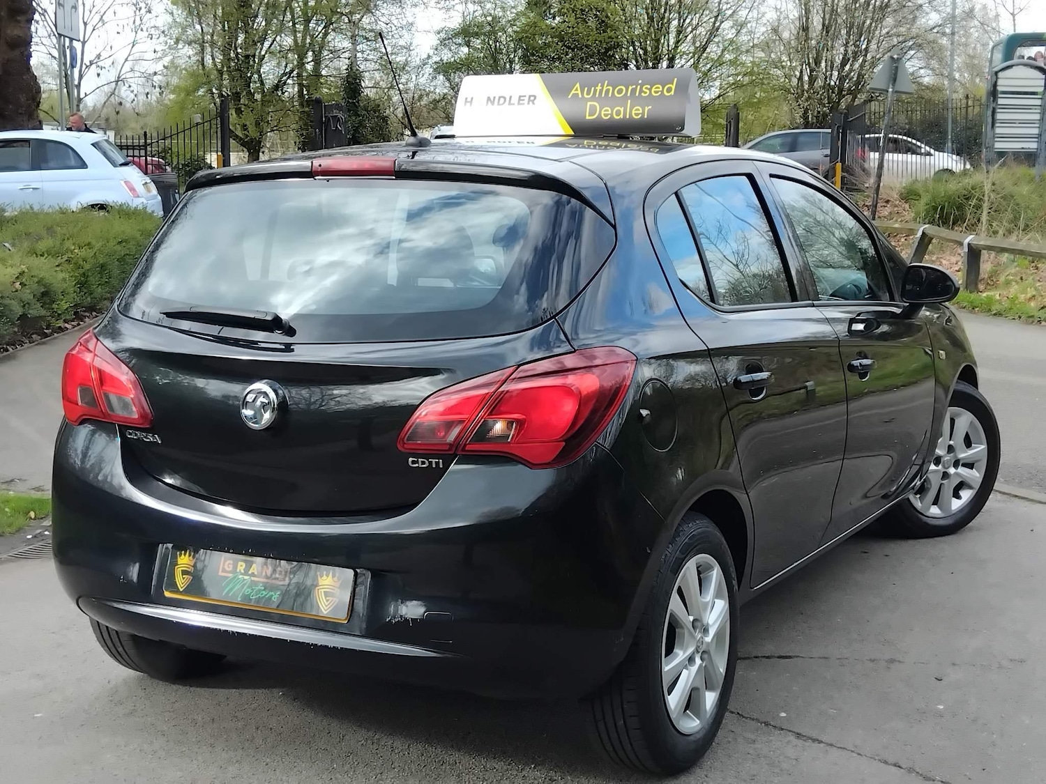 Used Vauxhall Corsa 2016 for sale - 76759465: Photo 2