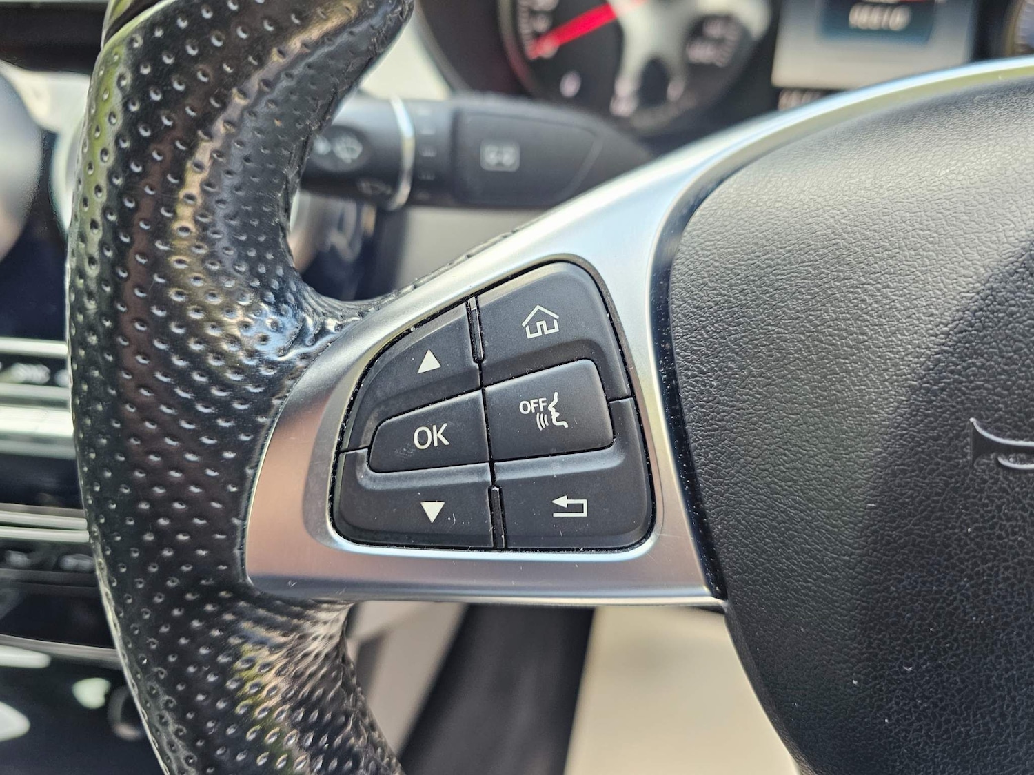 Used Mercedes-Benz C Class 2014 for sale - 76992766: Photo 44