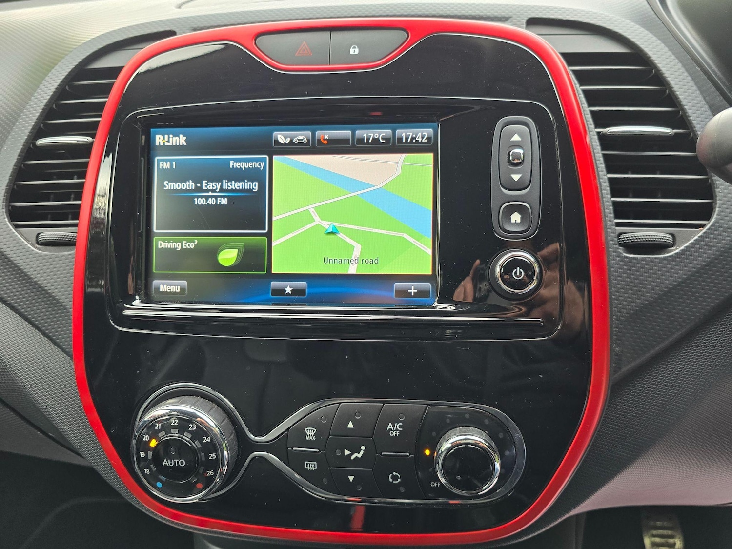 Used Renault Captur 2015 for sale - 76992576: Photo 22