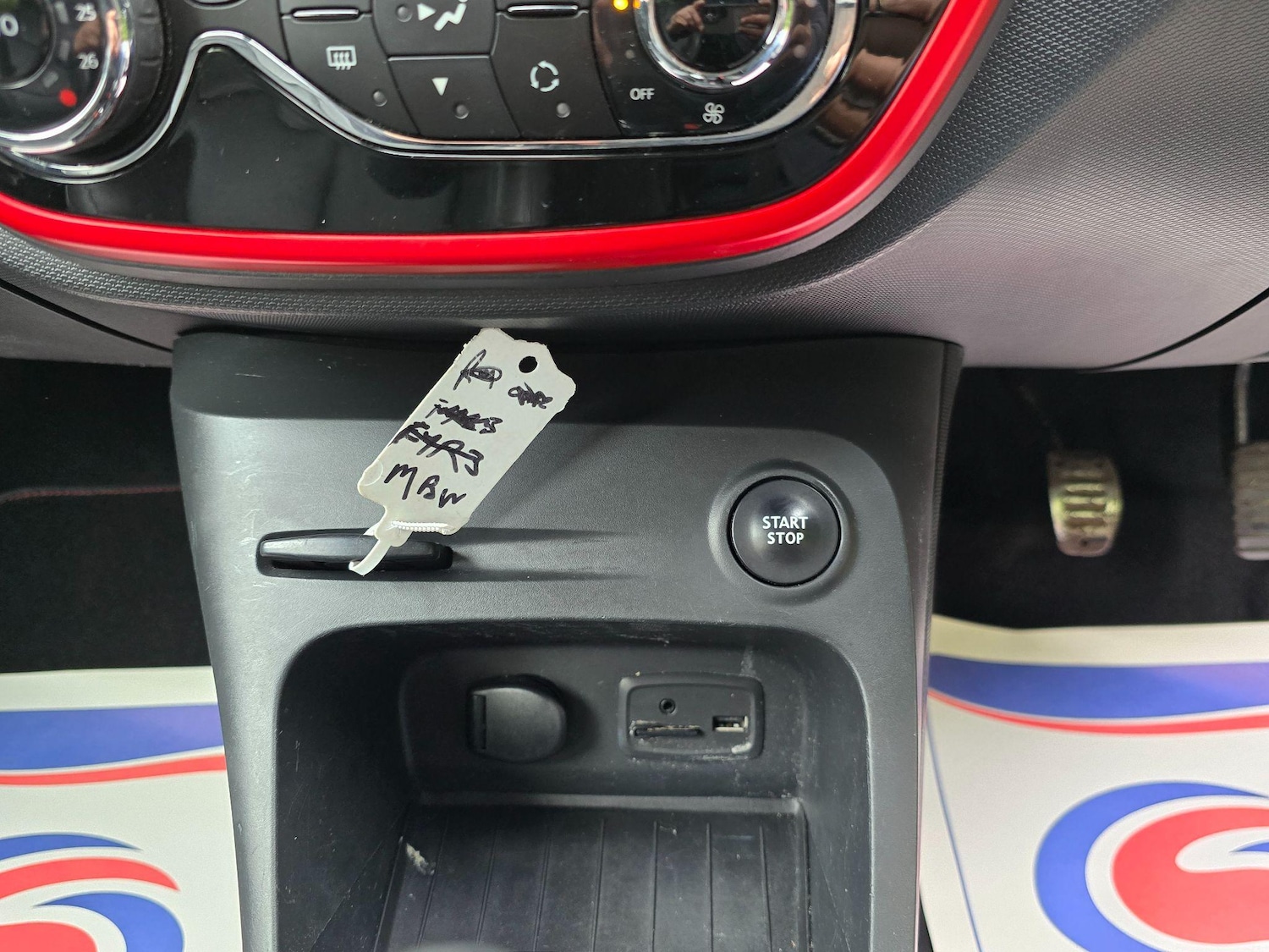 Used Renault Captur 2015 for sale - 76992576: Photo 23