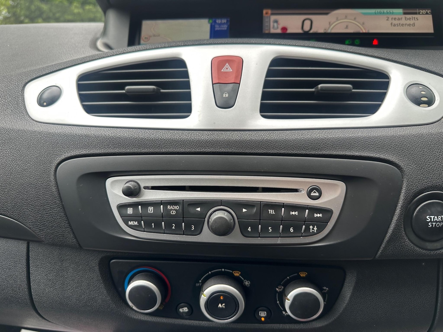 Used Renault Scenic 2011 for sale - 77925976: Photo 23