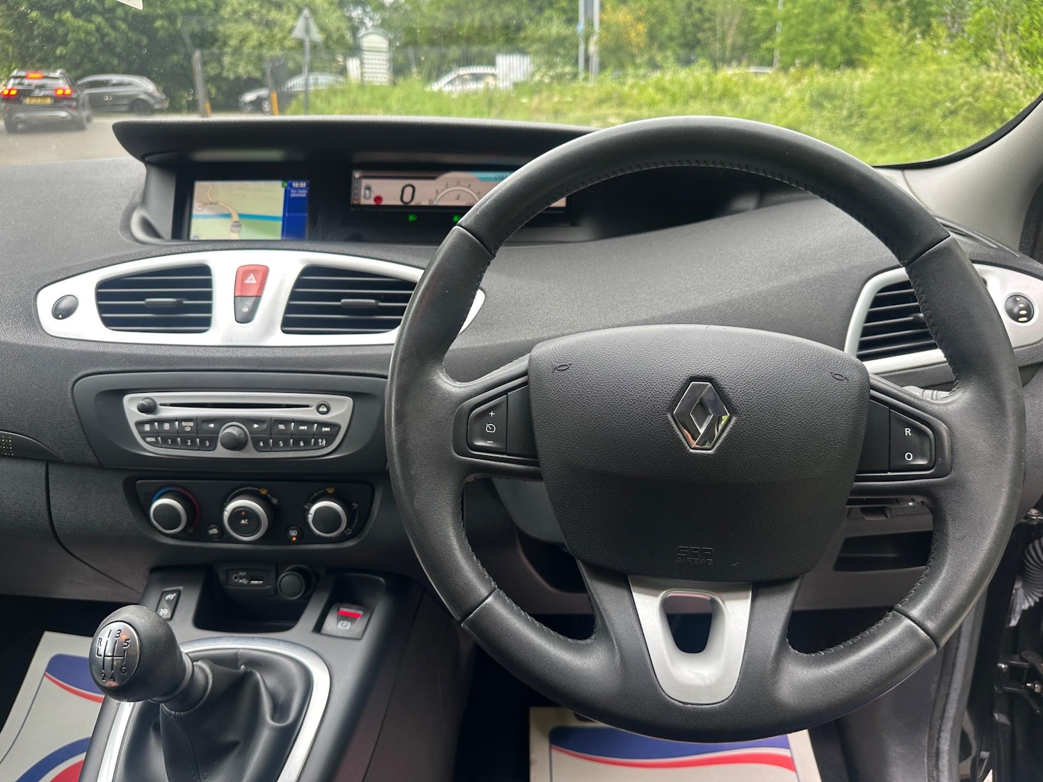 Used Renault Scenic 2011 for sale - 77925976: Photo 28