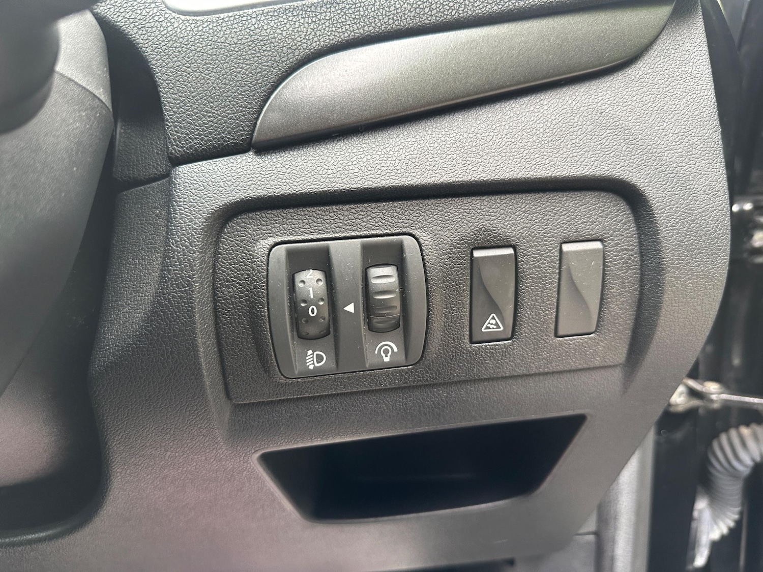 Used Renault Scenic 2011 for sale - 77925976: Photo 29