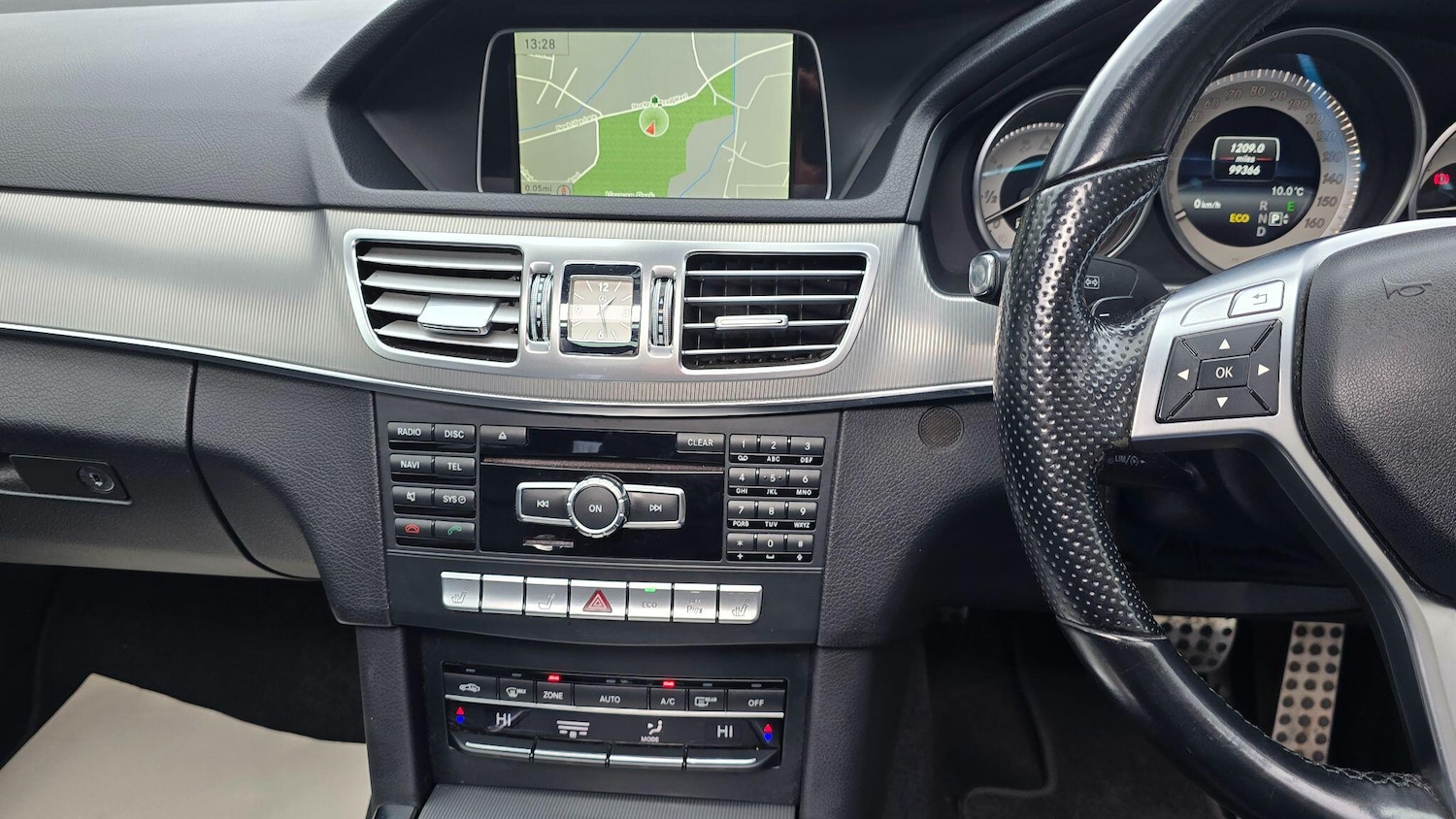 Used Mercedes-Benz E Class 2013 for sale - 77411740: Photo 22