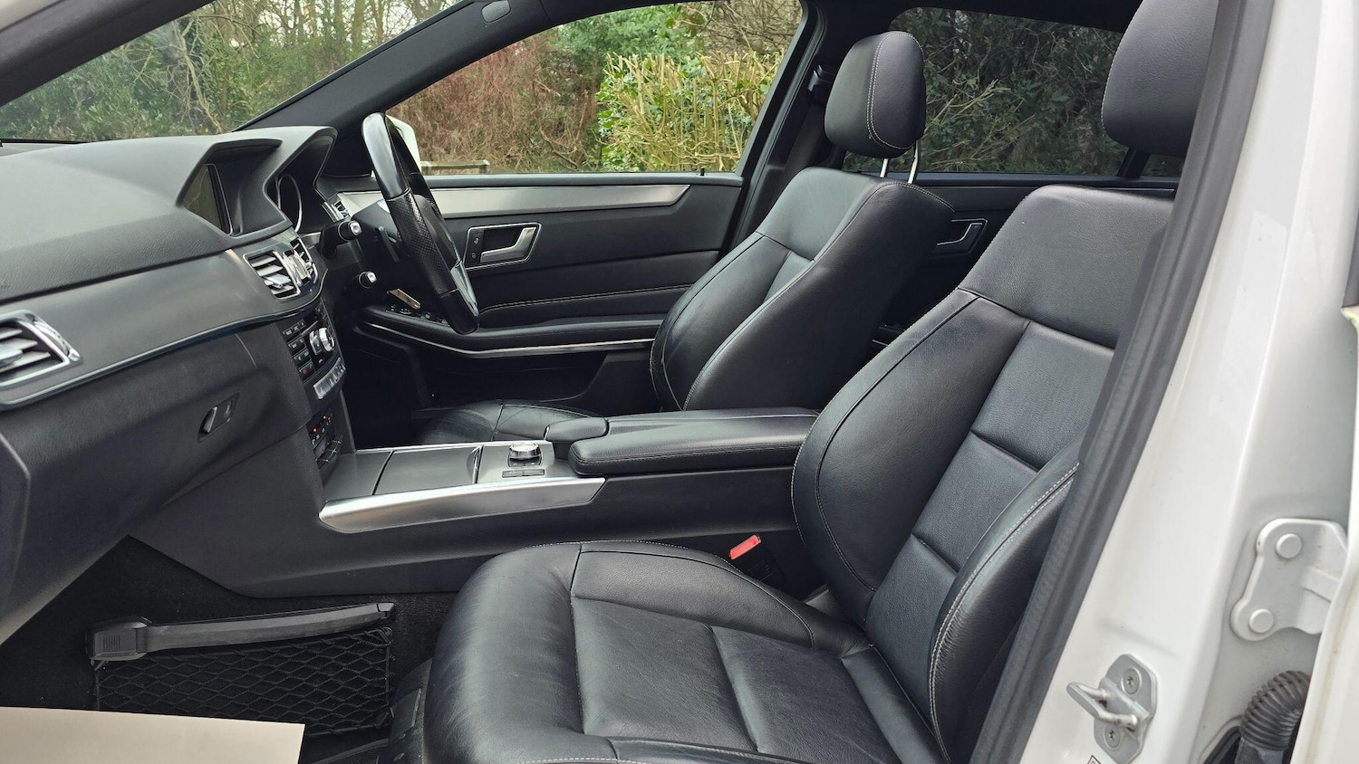 Used Mercedes-Benz E Class 2013 for sale - 77411740: Photo 32