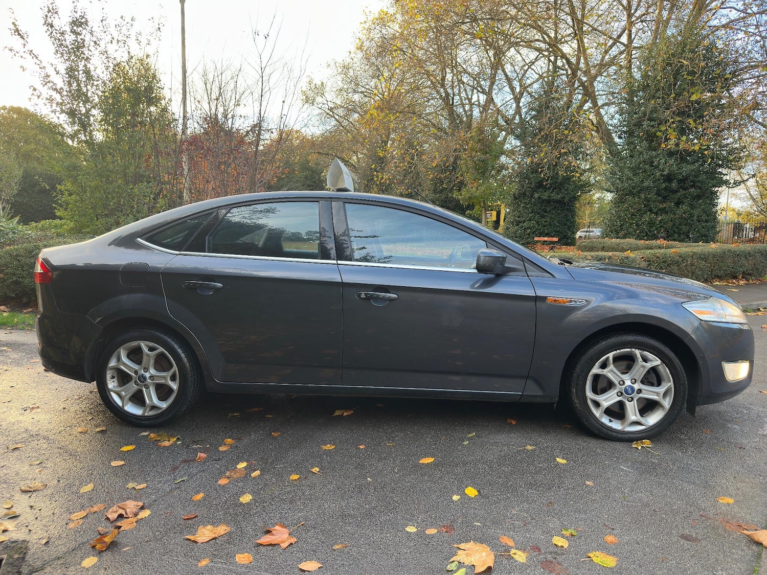 Used Ford Mondeo 2010 for sale - 75954181: Photo 28