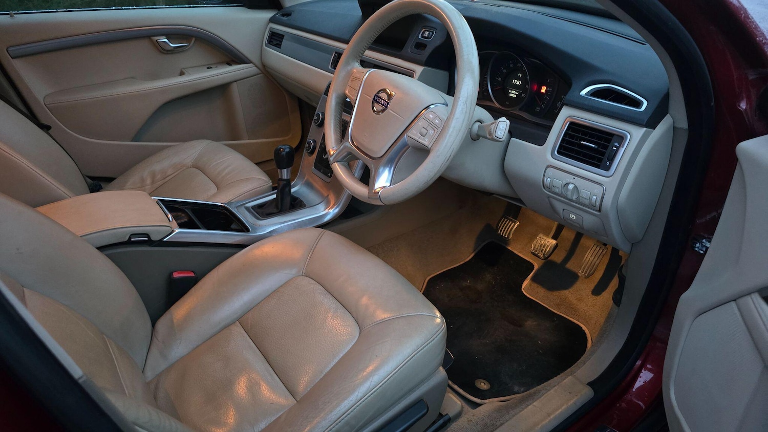 Used Volvo V70 for sale - 77695725: Photo 6