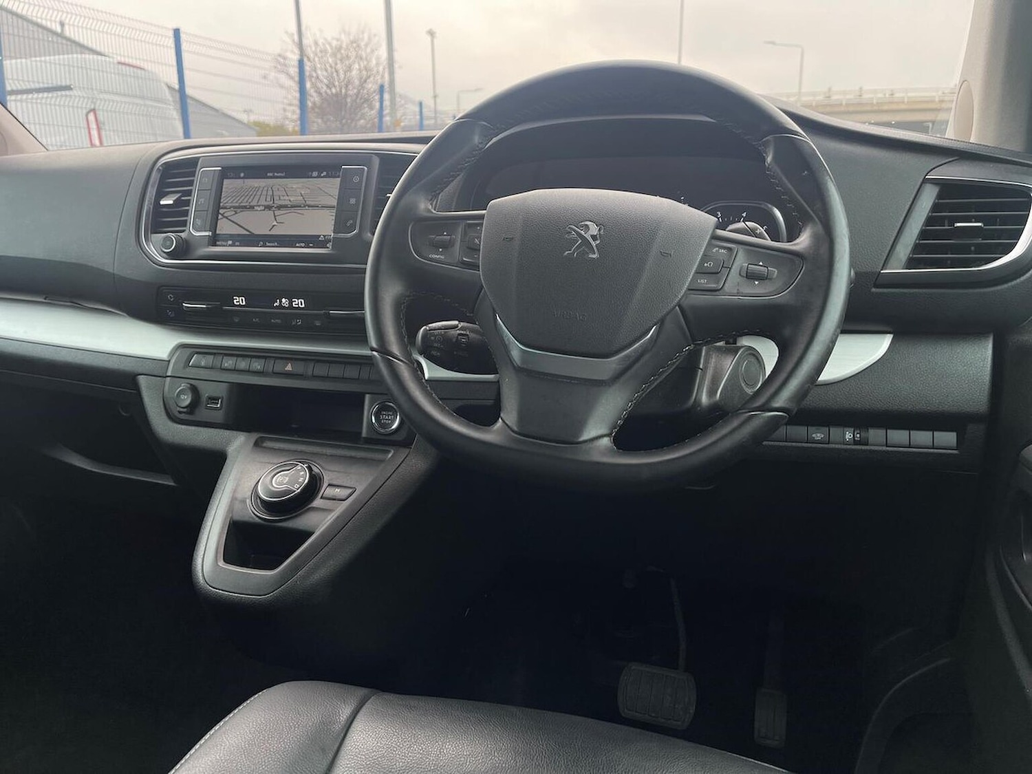 Used Peugeot Traveller 2020 for sale - 76532458: Photo 13