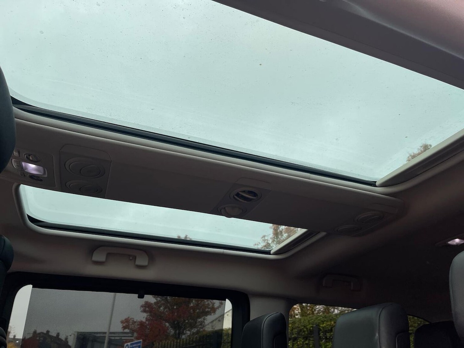 Used Peugeot Traveller 2020 for sale - 76532458: Photo 24