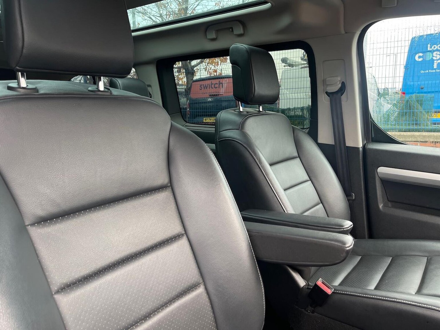 Used Peugeot Traveller 2020 for sale - 76532458: Photo 28