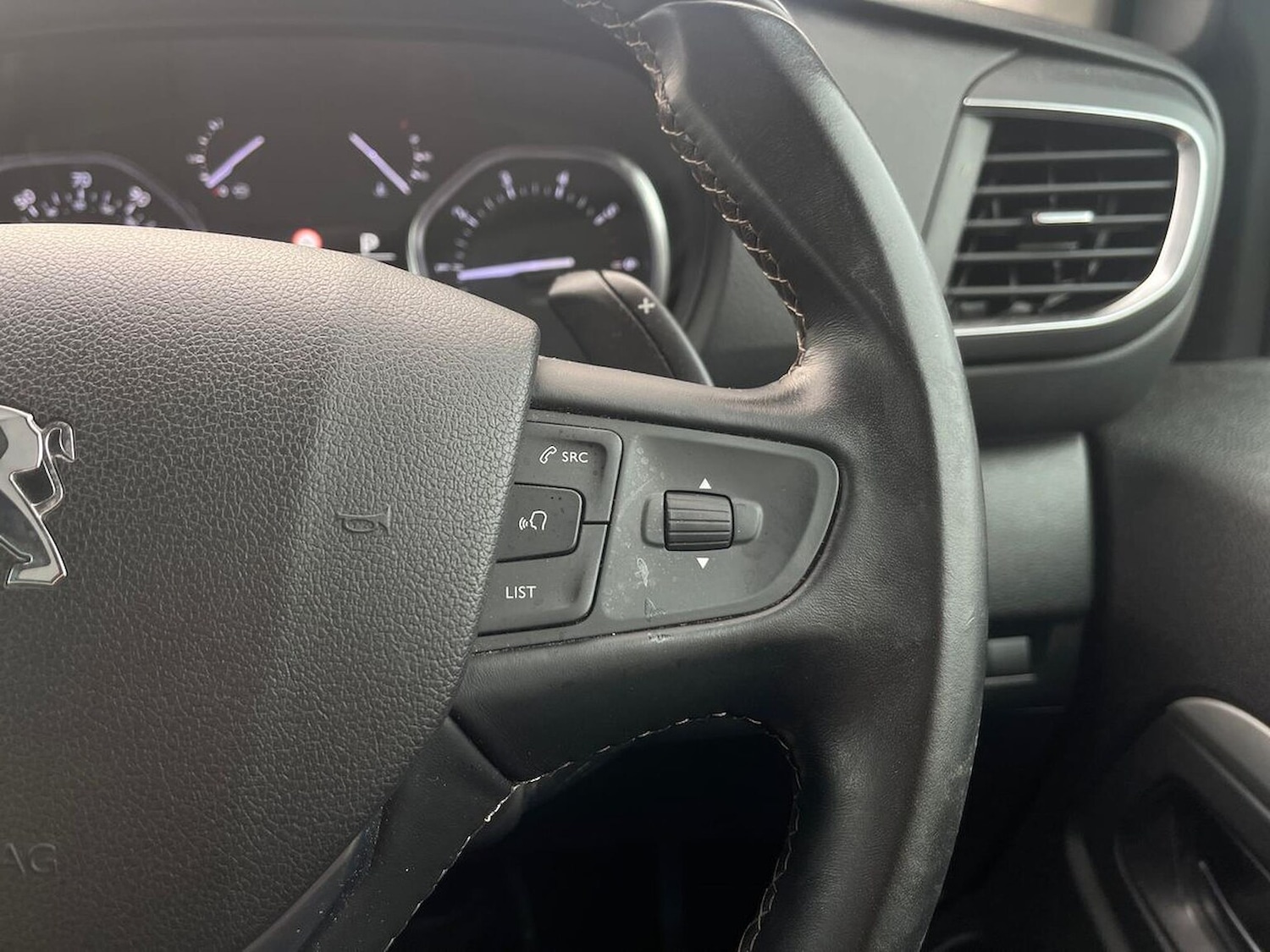 Used Peugeot Traveller 2020 for sale - 76532458: Photo 37