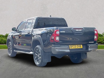 Used Toyota Hilux 2023 for sale - 75975409: Photo