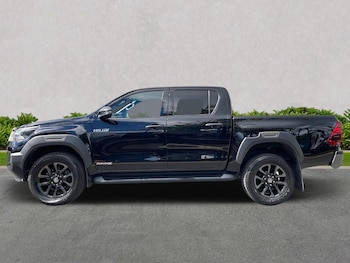 Used Toyota Hilux 2023 for sale - 75975409: Photo
