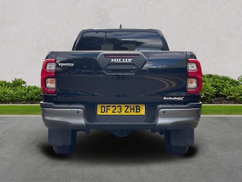 Used Toyota Hilux 2023 for sale - 75975409: Photo