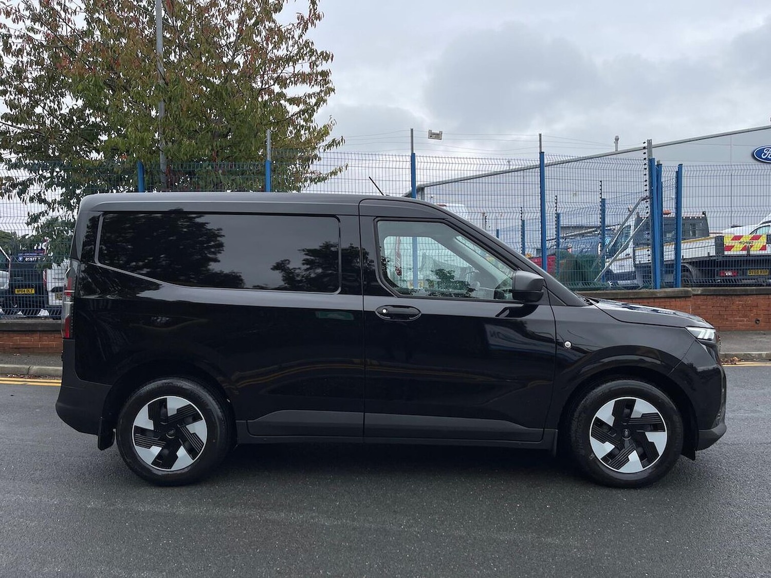 Used Ford Transit Courier 2025 for sale - 76461840: Photo 18