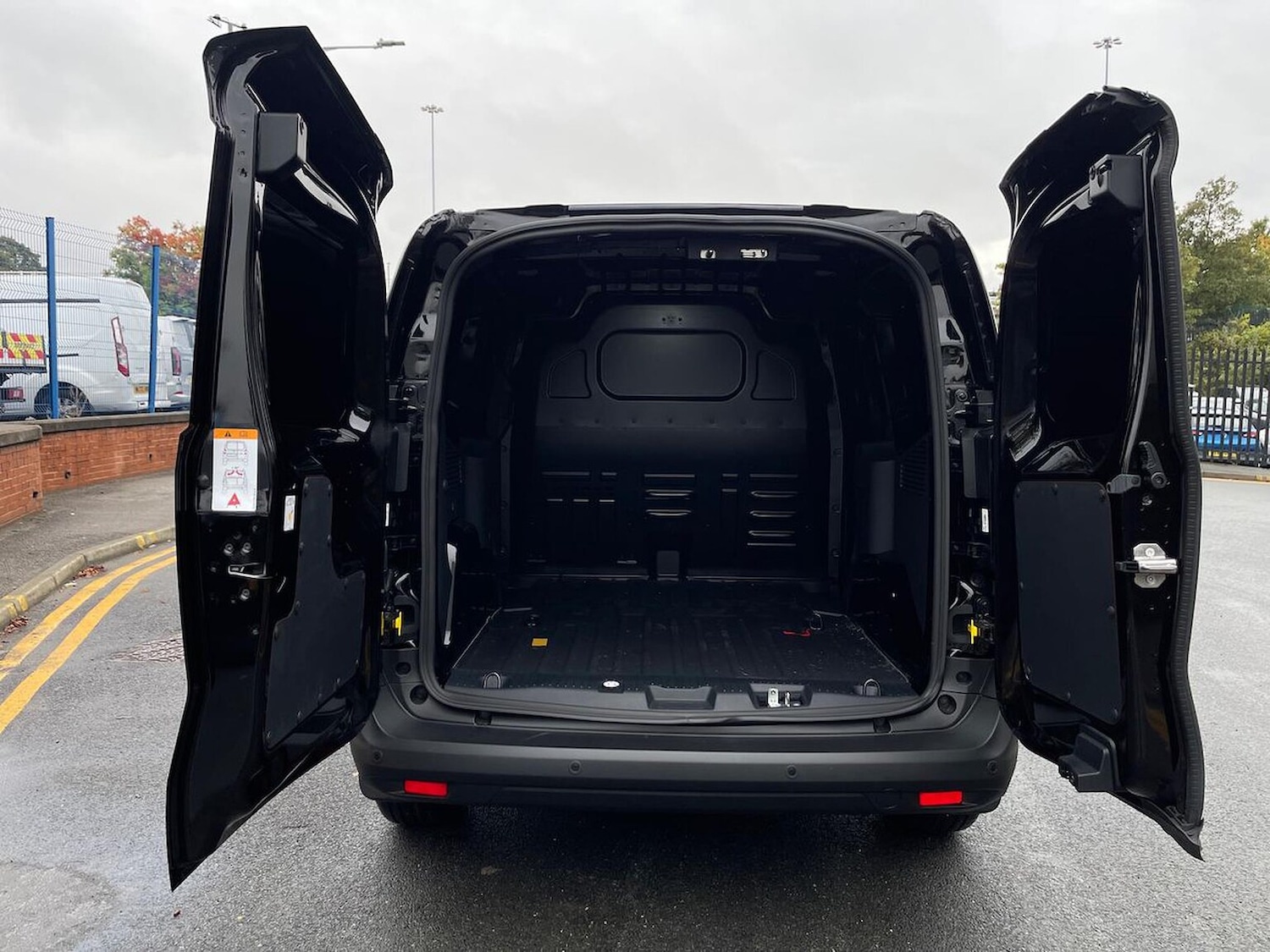 Used Ford Transit Courier 2025 for sale - 76461840: Photo 6