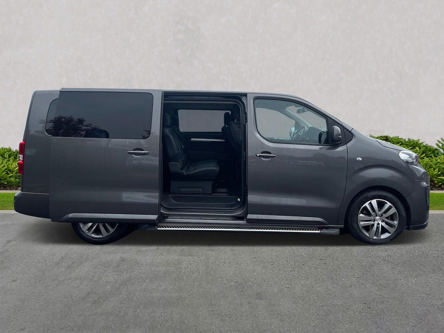 Used Peugeot Traveller 2020 for sale - 77489161: Photo 29