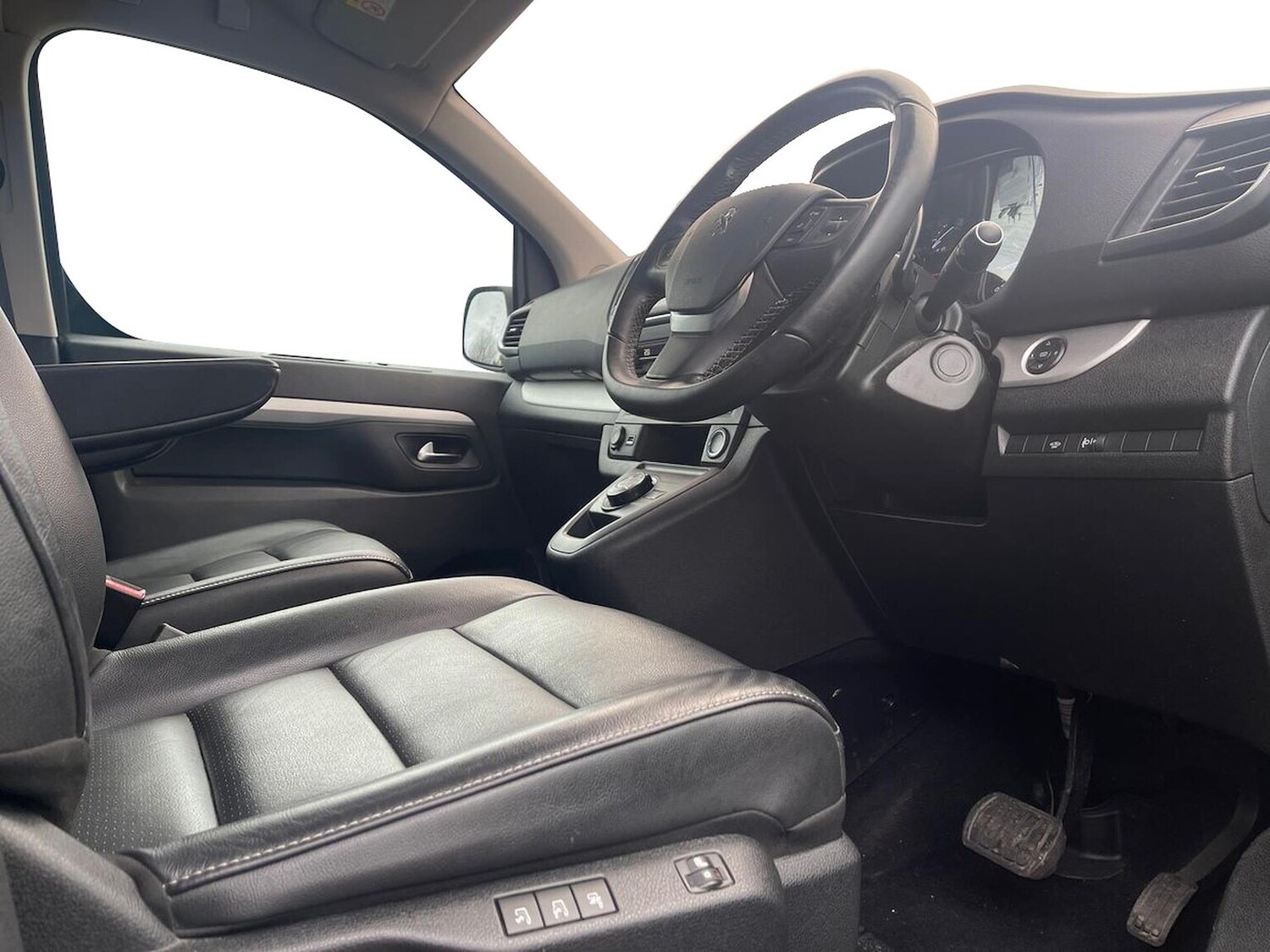 Used Peugeot Traveller 2020 for sale - 77489161: Photo 9