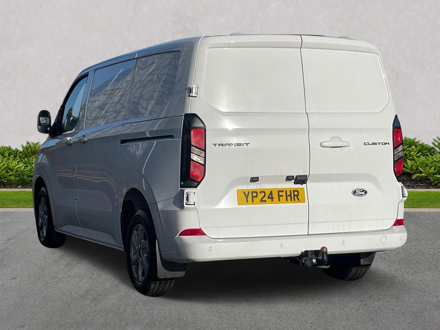 Used Ford Transit Custom 2024 for sale - 76694561: Photo 2