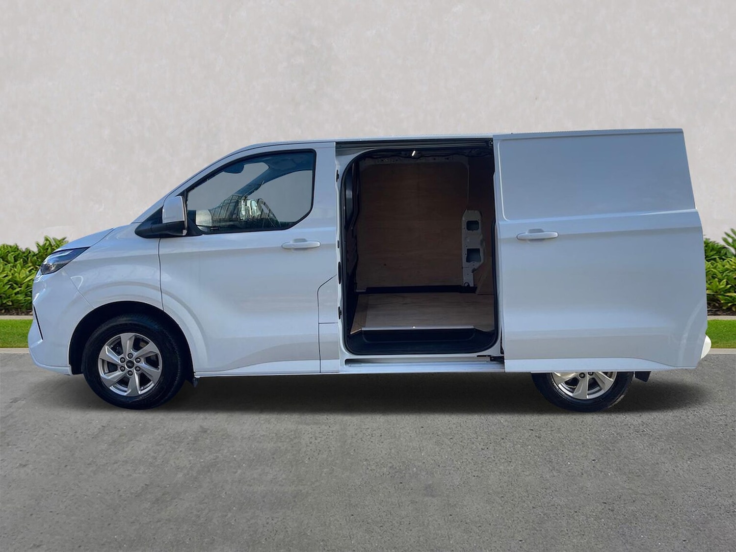 Used Ford Transit Custom 2024 for sale - 76694561: Photo 3