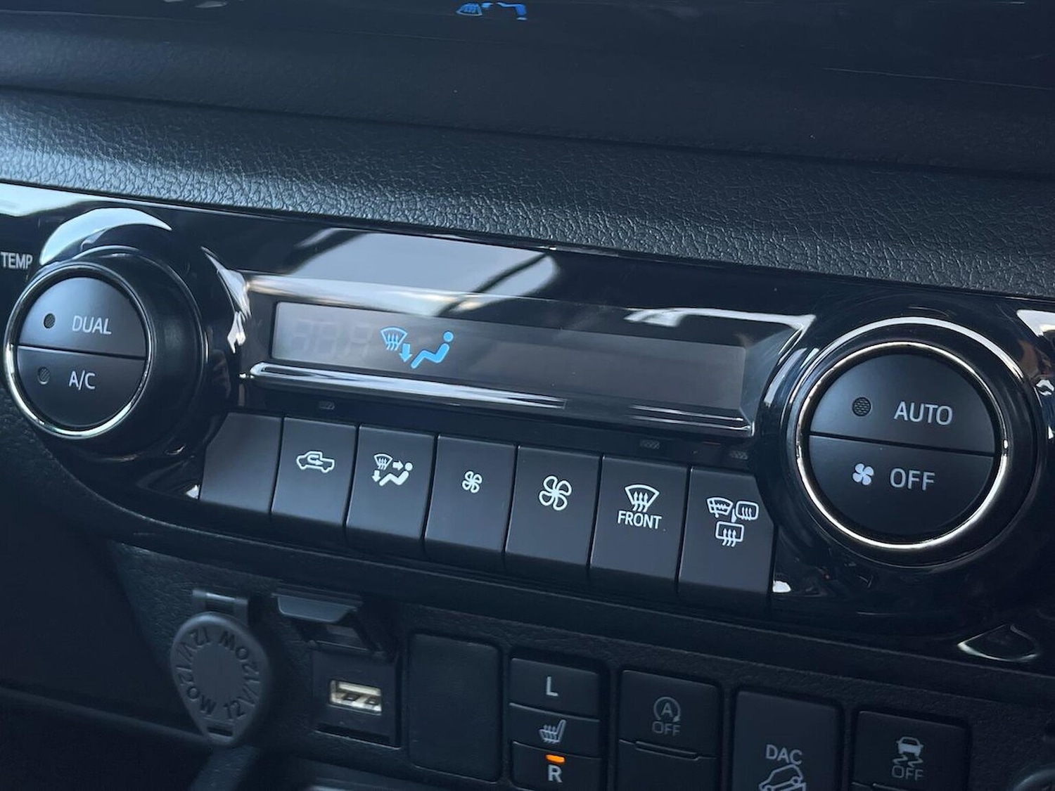 Used Toyota Hilux 2025 for sale - 78194478: Photo 31