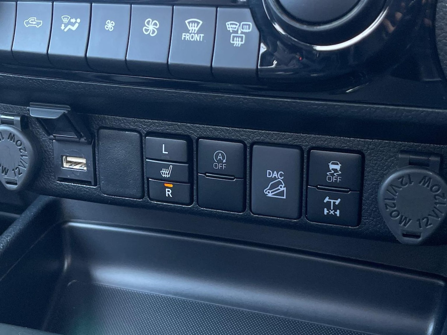 Used Toyota Hilux 2025 for sale - 78194478: Photo 33