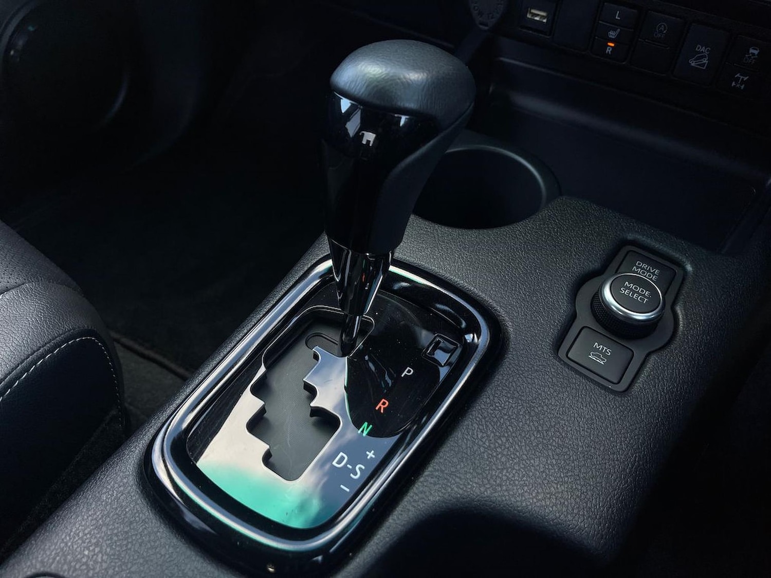 Used Toyota Hilux 2025 for sale - 78194478: Photo 35