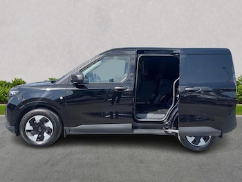 Used Ford Transit Courier 2025 for sale - 79067781: Photo
