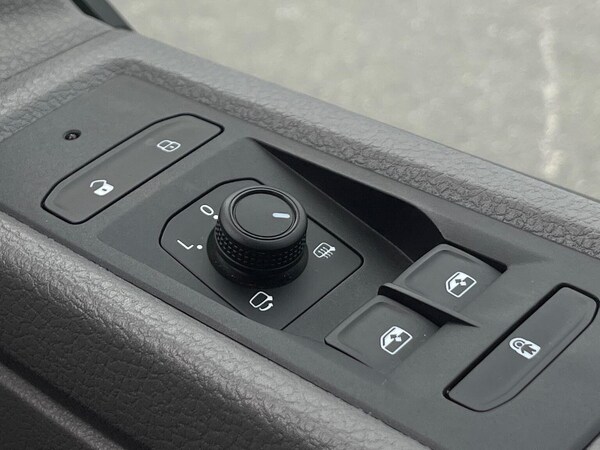 Used Volkswagen Transporter Shuttle 2020 for sale - 76237079: Photo 40