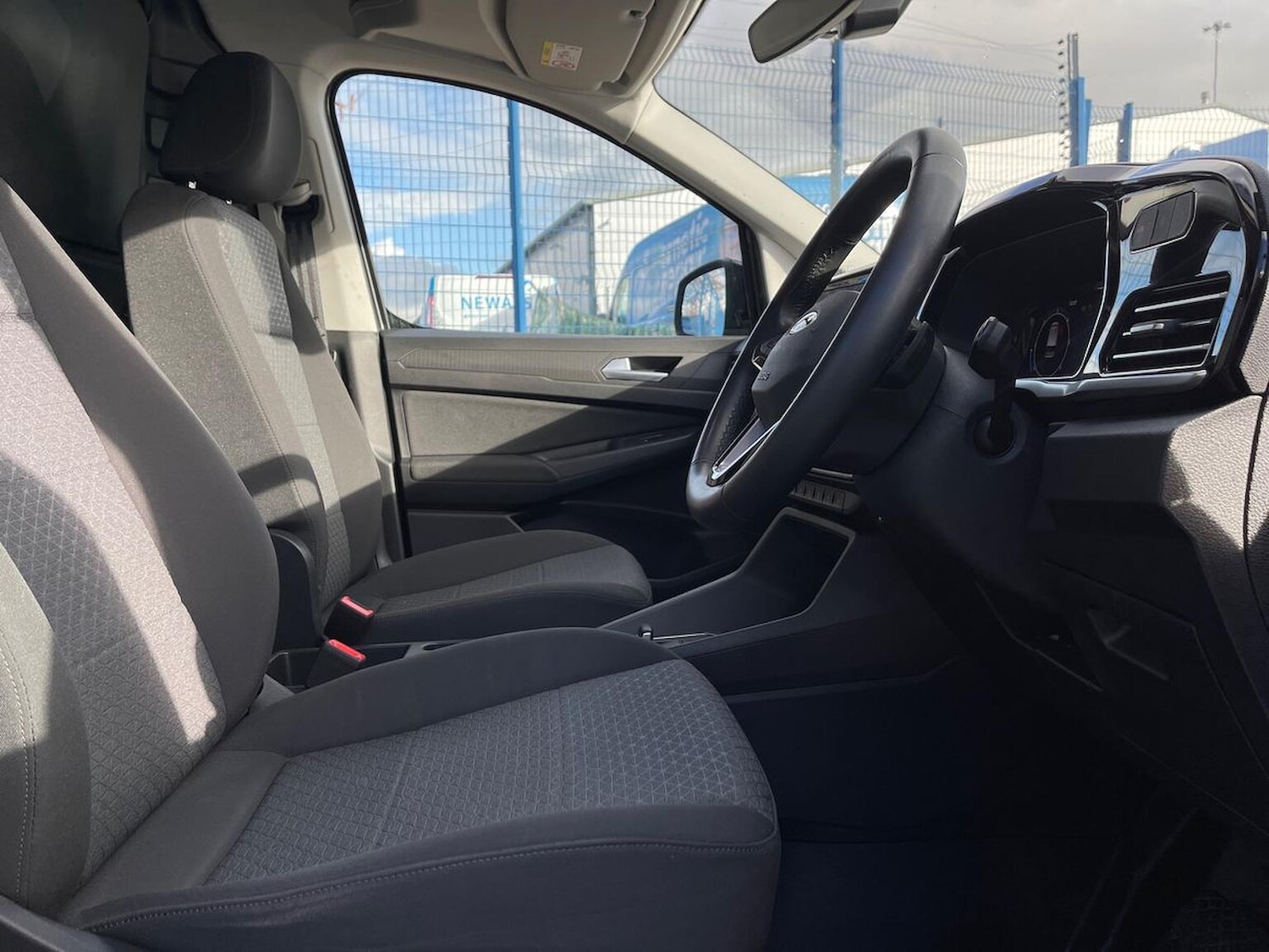 Used Ford Transit Connect 2024 for sale - 77061601: Photo 16